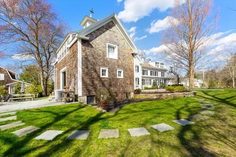 Exterior - 737 Main St, Hingham, MA 02043 photo 9 of 10