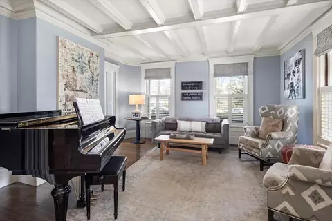 Living - 737 Main St, Hingham, MA 02043 photo 3 of 4