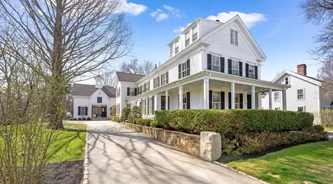 Exterior - 737 Main St, Hingham, MA 02043 photo 1 of 10
