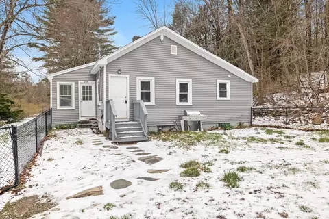 256 Amherst Rd #1, Belchertown, MA 01007