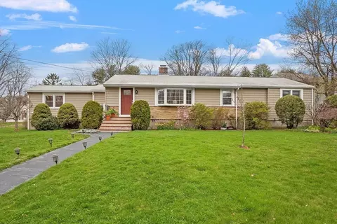16 Battle Green Rd, Lexington, MA 02421