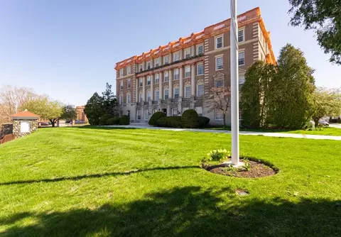 16 Balmoral St #410, Andover, MA 01810