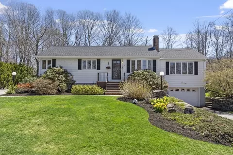 9 Brookfield Rd, Andover, MA 01810