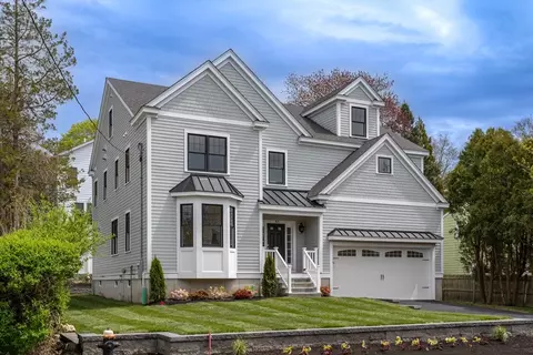 88 School St, Lexington, MA 02420