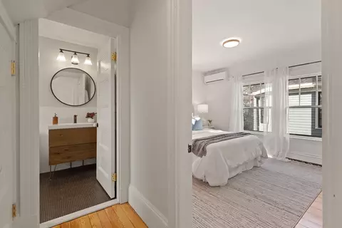 Bedroom - 12 Toxteth St, Brookline, MA 02445 photo 7 of 9