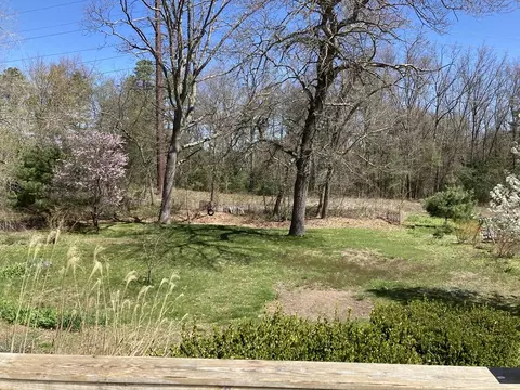 51 Phelps St, Easthampton, MA 01027 photo 14