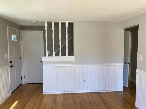 51 Phelps St, Easthampton, MA 01027 photo 5