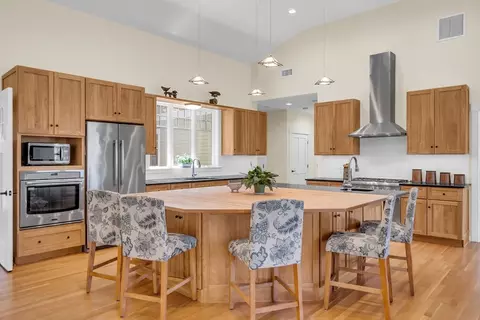 Kitchen - 17 Whitney Rd, Stow, MA 01775 photo 8 of 8