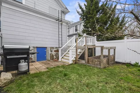 Exterior - 18 James St, Beverly, MA 01915 photo 8 of 10