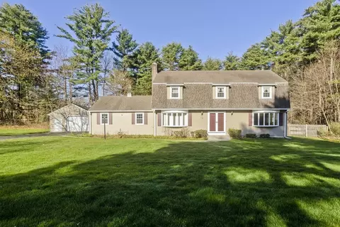 18 Maplewood Dr, Wilbraham, MA 01095