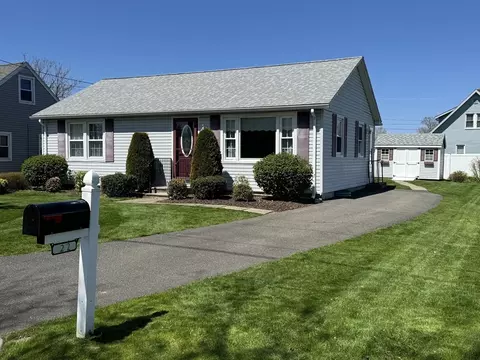 22 Gertrude St, Springfield, MA 01118