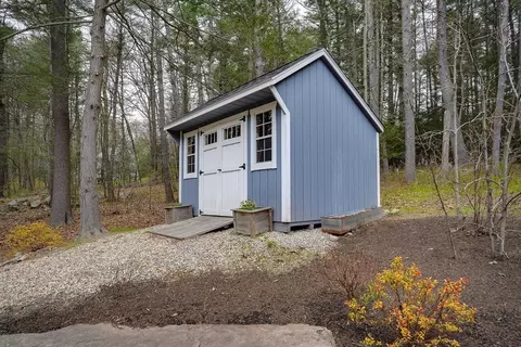 Exterior - 21 Hynes Ln, Harvard, MA 01451 photo 7 of 9