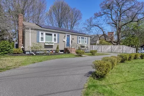 115 Washington St, Melrose, MA 02176