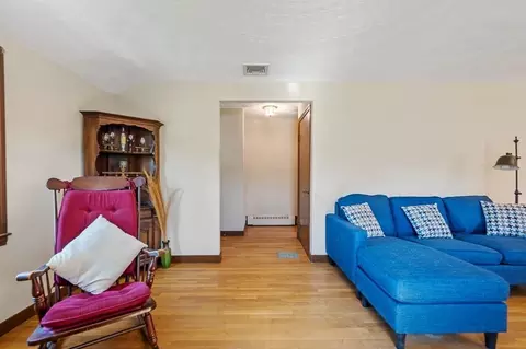 Living - 20 Olean St, Worcester, MA 01602 photo 2 of 3