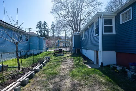 Exterior - 20 Olean St, Worcester, MA 01602 photo 9 of 10