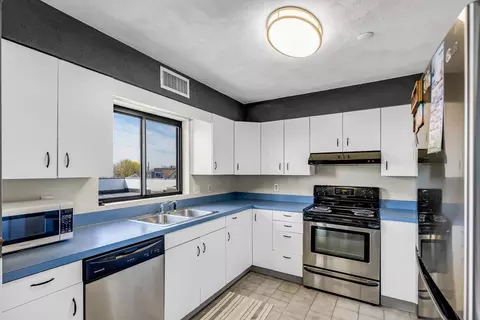 Kitchen - 205 Ferry #501, Everett, MA 02149 photo 1 of 4