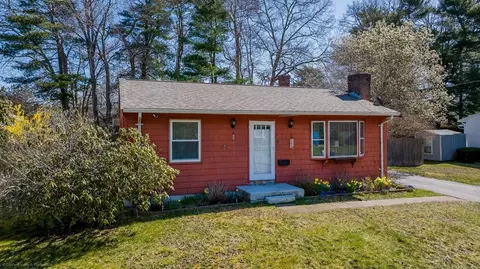 48 Briarwood Dr, New Bedford, MA 02745