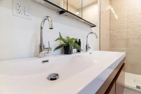 Bath - 159 Hyde Park #B, Boston, MA 02130 photo 2 of 5
