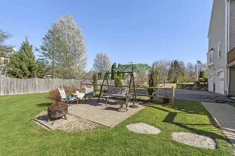 Exterior - 31 Benoni Dr, Sutton, MA 01590 photo 7 of 9
