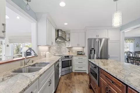 Kitchen - 31 Benoni Dr, Sutton, MA 01590 photo 2 of 9