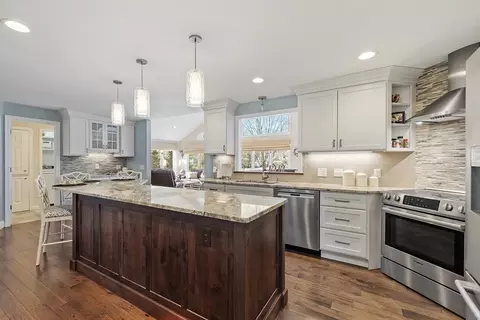 Kitchen - 31 Benoni Dr, Sutton, MA 01590 photo 3 of 9