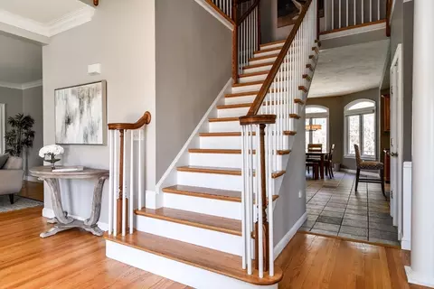 Entry Way - 4 Algonquian Dr, Natick, MA 01760 photo 2 of 4