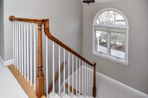 Entry Way - 4 Algonquian Dr, Natick, MA 01760 photo 4 of 4