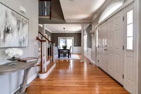 Entry Way - 4 Algonquian Dr, Natick, MA 01760 photo 1 of 4