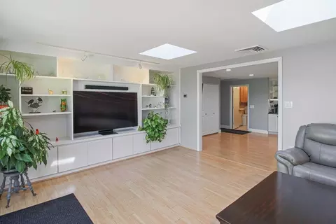 Living - 53 Barry Rd, Worcester, MA 01609 photo 5 of 6