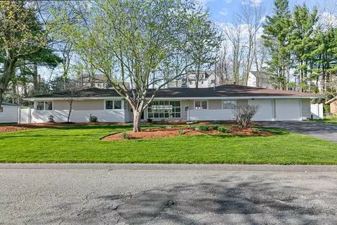 53 Barry Rd, Worcester, MA 01609