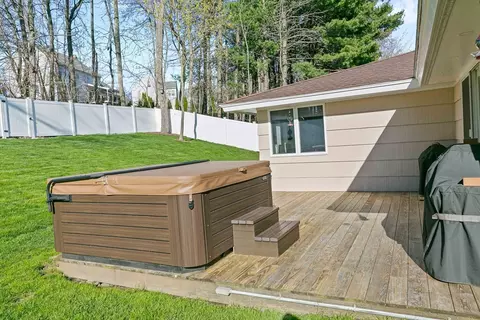 Exterior - 53 Barry Rd, Worcester, MA 01609 photo 4 of 7