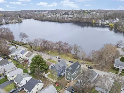 146 Lakeview Ave, Waltham, MA 02453