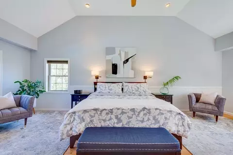 Bedroom - 39 Old Farm Rd, Needham, MA 02492 photo 2 of 5
