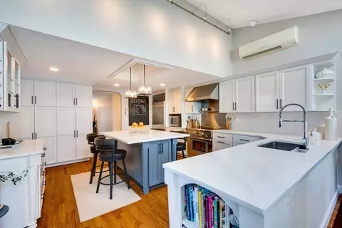 Kitchen - 39 Old Farm Rd, Needham, MA 02492 photo 4 of 5