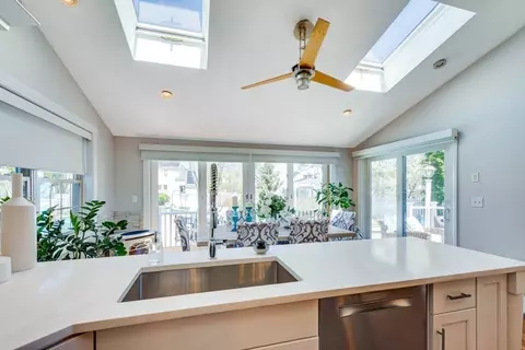 Kitchen - 39 Old Farm Rd, Needham, MA 02492 photo 5 of 5