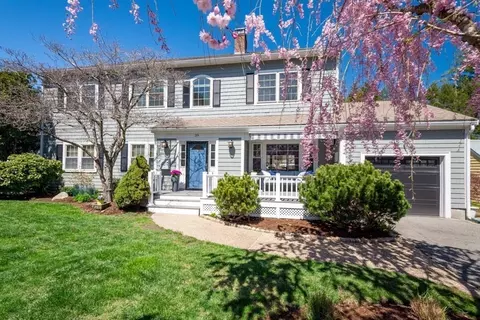 Exterior - 39 Old Farm Rd, Needham, MA 02492 photo 2 of 15