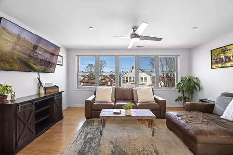Living - 21 Summit Ave #3, Beverly, MA 01915 photo 2 of 5