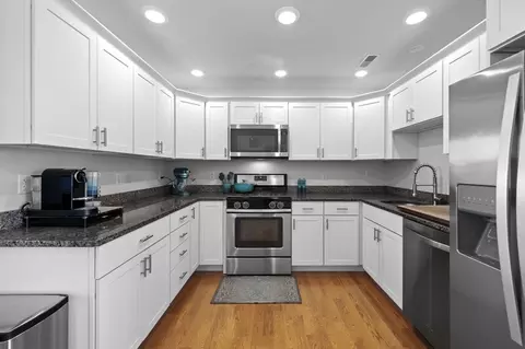 Kitchen - 21 Summit Ave #3, Beverly, MA 01915 photo 3 of 5