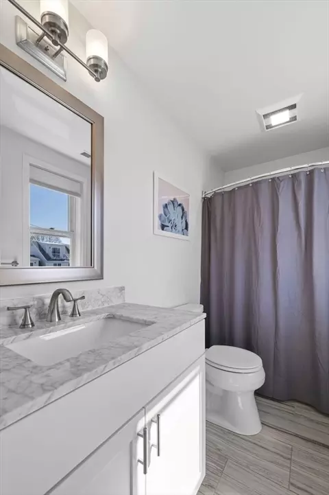 Bath - 21 Summit Ave #3, Beverly, MA 01915 photo 1 of 2