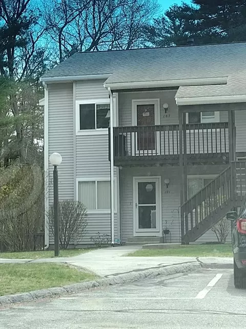 101 Park Pl #101, Raynham, MA 02767