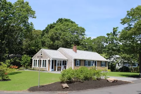 Exterior - 245 Paddocks Path, Dennis, MA 02638 photo 2 of 8