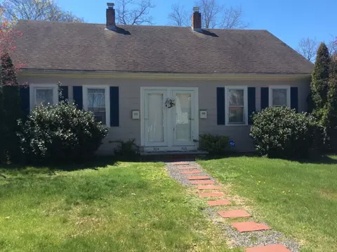 306 Tremont St, Taunton, MA 02780