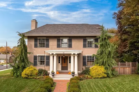68 Elm St, Andover, MA 01810