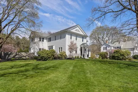 Exterior - 28 Free St, Hingham, MA 02043 photo 2 of 6
