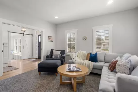 Living - 28 Free St, Hingham, MA 02043 photo 2 of 2