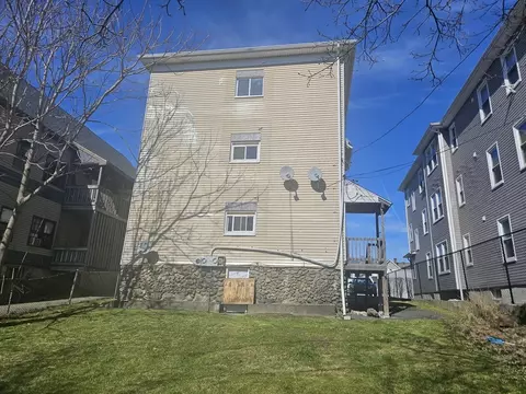 Exterior - 62 Granite St, Worcester, MA 01604 photo 2 of 4