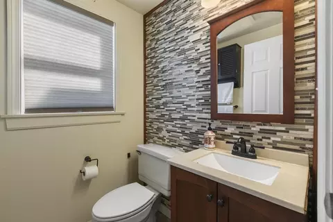 Bath - 53 Floyd St #A, Everett, MA 02149 photo 1 of 2