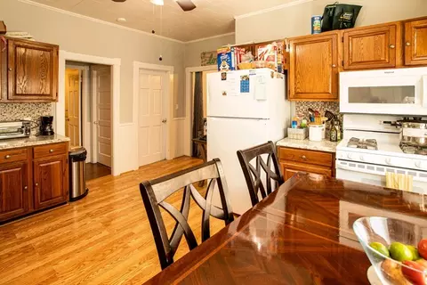 515 Birch St, Fall River, MA 02724 photo 27