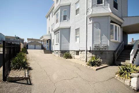 515 Birch St, Fall River, MA 02724 photo 10