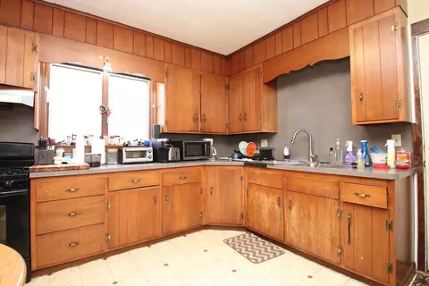Kitchen - 23 Andrew St, Everett, MA 02149 photo 3 of 4